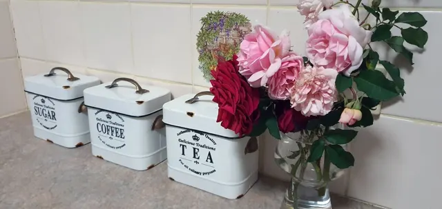 Fresh flowers in the kitchen