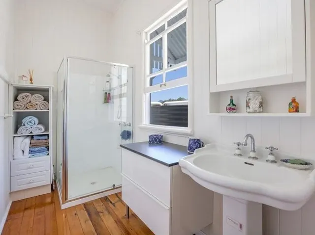 The farmhouse bathroom