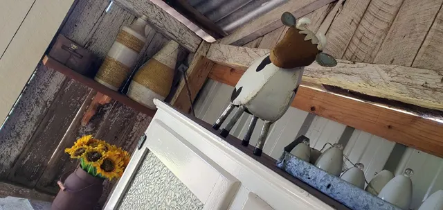 Country details in the entertaining shed